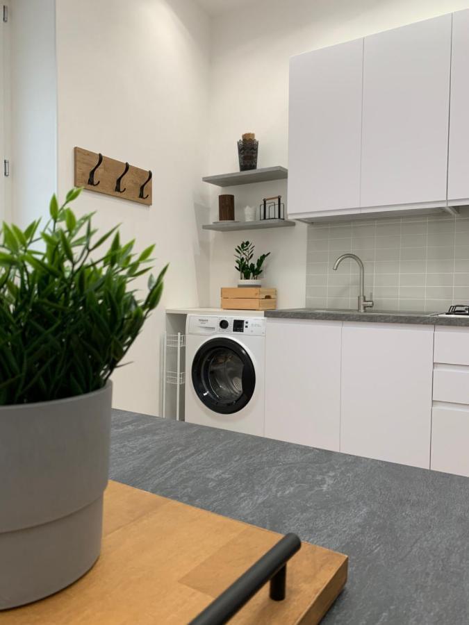 Apartamento Rosato 2 - Moderno E Confortevole Con Spazio Esterno Tra Mondello E Il Centro Storico Palermo